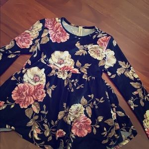 Girl’s flora shirt